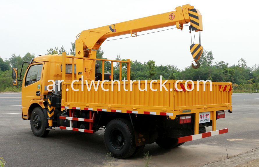 lorry mounted crane 4